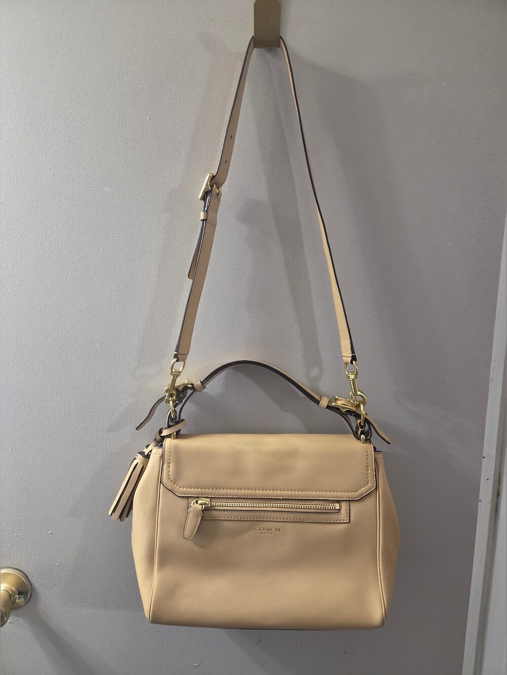 Coach Legacy Romy Pebbled Leather Shoulder Bag in Camel Beige with Flaw. - Picture 11 of 14